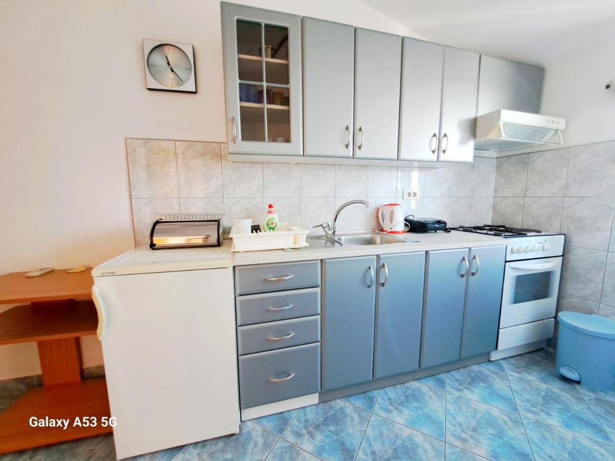 Апартаменты Aparments Orange & Blue Фажана Экстерьер фото